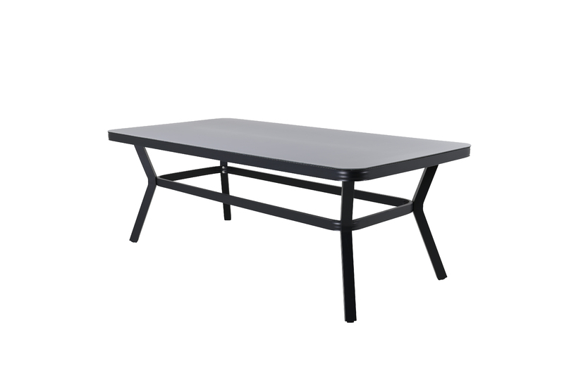 Virya är ett läckert matbord med en bordsskiva i glas och bordsben i svart aluminium. Med dess hållbara material och stilrena uttryck passar matbordet lika bra ute på altanen som ute i trädgården. Bjud in vänner och familj - och njut av sommaren på allra 