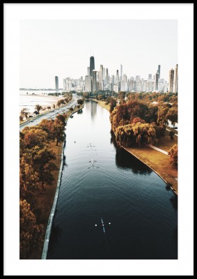 Poster, ChicagoEn härlig fotoposter över en höstdag i Chicago. Tryckt på miljövänligt 230g, matt papperFinns i fler storlekar Postern levereras utan ram