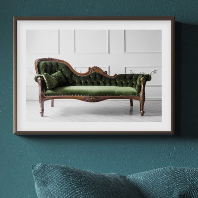 Poster, Green sofaFotomotiv över en elegant soffa med grönt tyg.Tryckt på miljövänligt 230g, matt papperFinns i fler storlekar Postern levereras utan ram