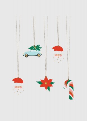 Hängande juldekorationer, santamix 12-packHängande dekorationer till granen eller att pynta julklapparna med! Dessa hängande dekorationer med skogstema är gjorda av papper och innehåller 3st av varje motiv. Totalt 12st. Varje dekoration har ett guldfärgat