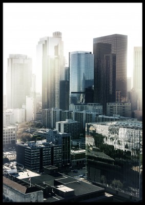 Affischen Los AngelesFotoposter över den vackra staden Los Angeles och dess höga byggnader. Tryckt på miljövänligt 230g, matt papperFinns i flera storlekar Postern levereras utan ram