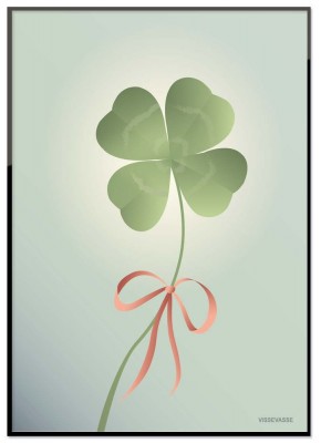 Poster Good LuckJakten på Fyrklövern är naturens egen skattjakt. Det sägs nämligen att chansen att hitta en fyrklöver är 1 på 10 000. Varje blad representerar tro, hopp, kärlek och lycka. Låt den här fyrklövern ge dig massor av lycka i framtiden. Affische